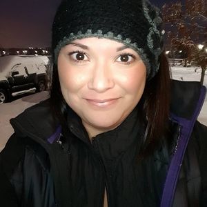 Meet your Posher, Gloria